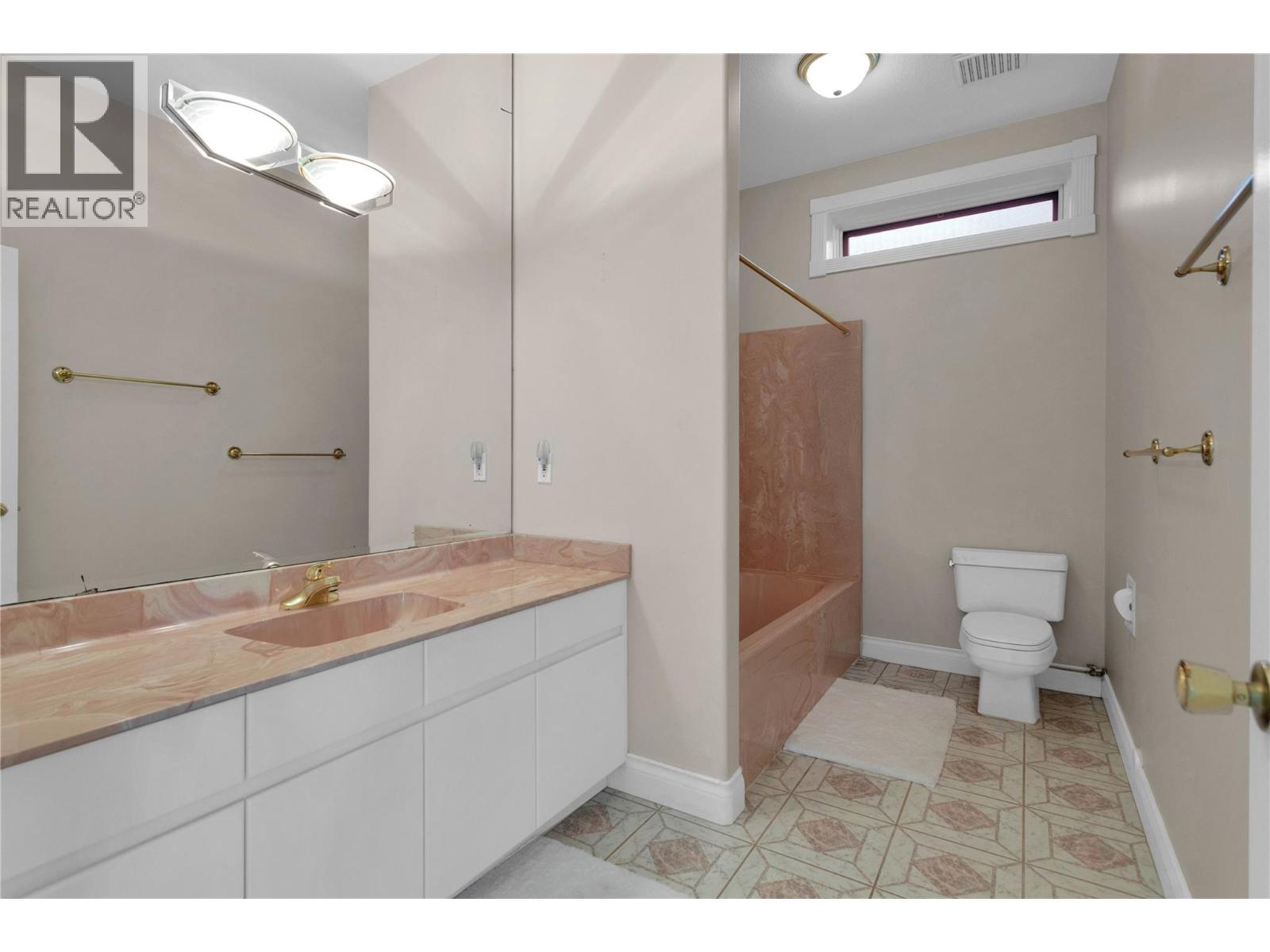 Picture for 2545 Campbell  Road https://www.cirrealty.ca/reb/bc/5/10363525_40.jpg