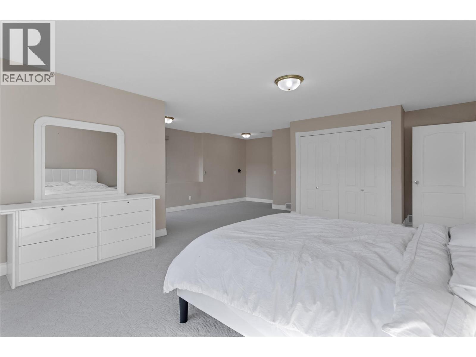 Picture for 2545 Campbell  Road https://www.cirrealty.ca/reb/bc/5/10363525_44.jpg