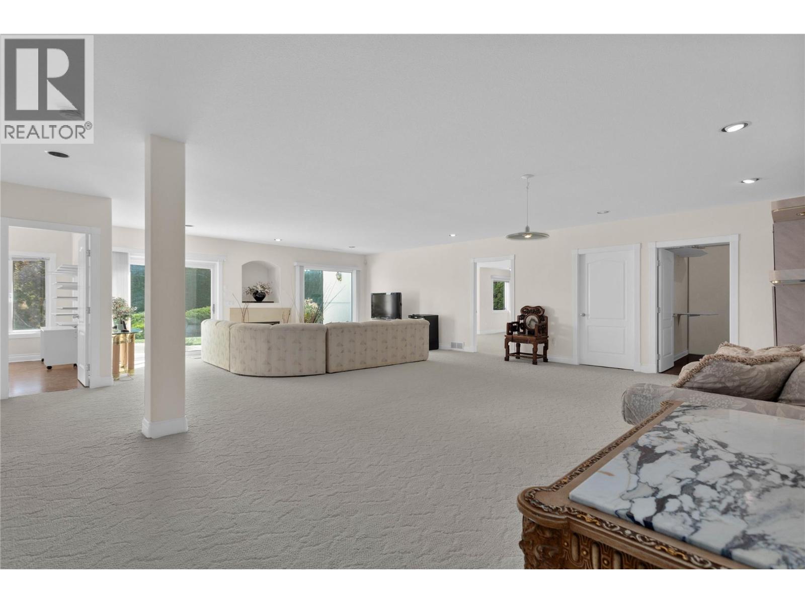 Picture for 2545 Campbell  Road https://www.cirrealty.ca/reb/bc/5/10363525_48.jpg