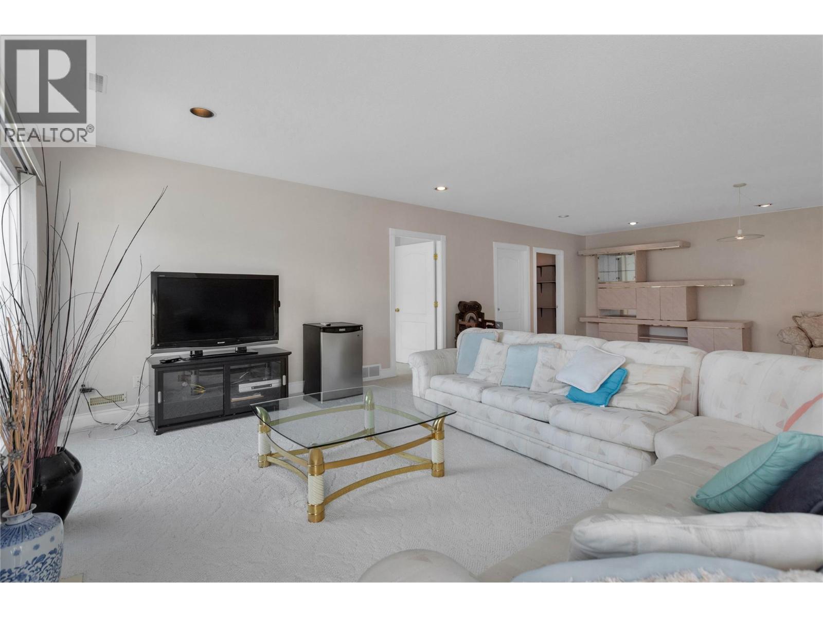 Picture for 2545 Campbell  Road https://www.cirrealty.ca/reb/bc/5/10363525_51.jpg