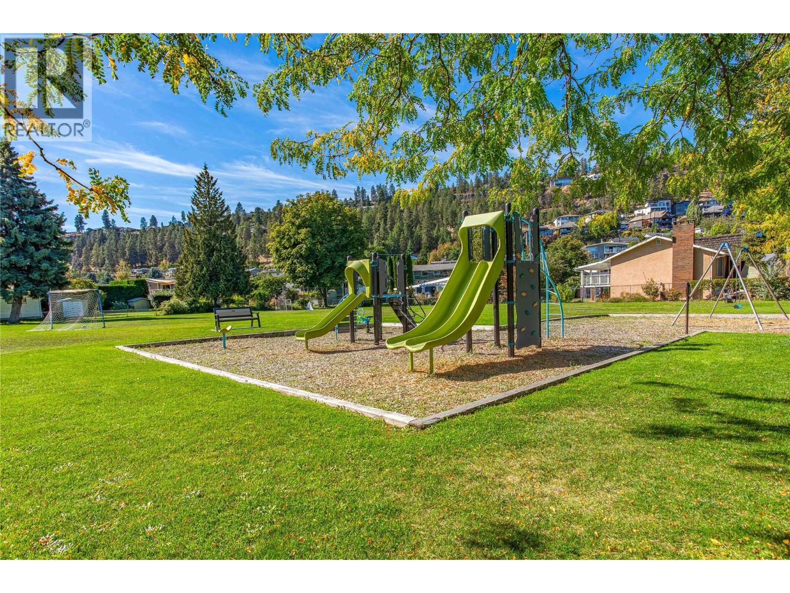 Picture for 2545 Campbell  Road https://www.cirrealty.ca/reb/bc/5/10363525_68.jpg