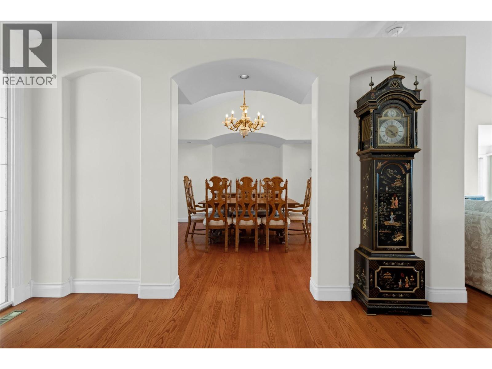 Picture for 2545 Campbell  Road https://www.cirrealty.ca/reb/bc/5/10363525_8.jpg