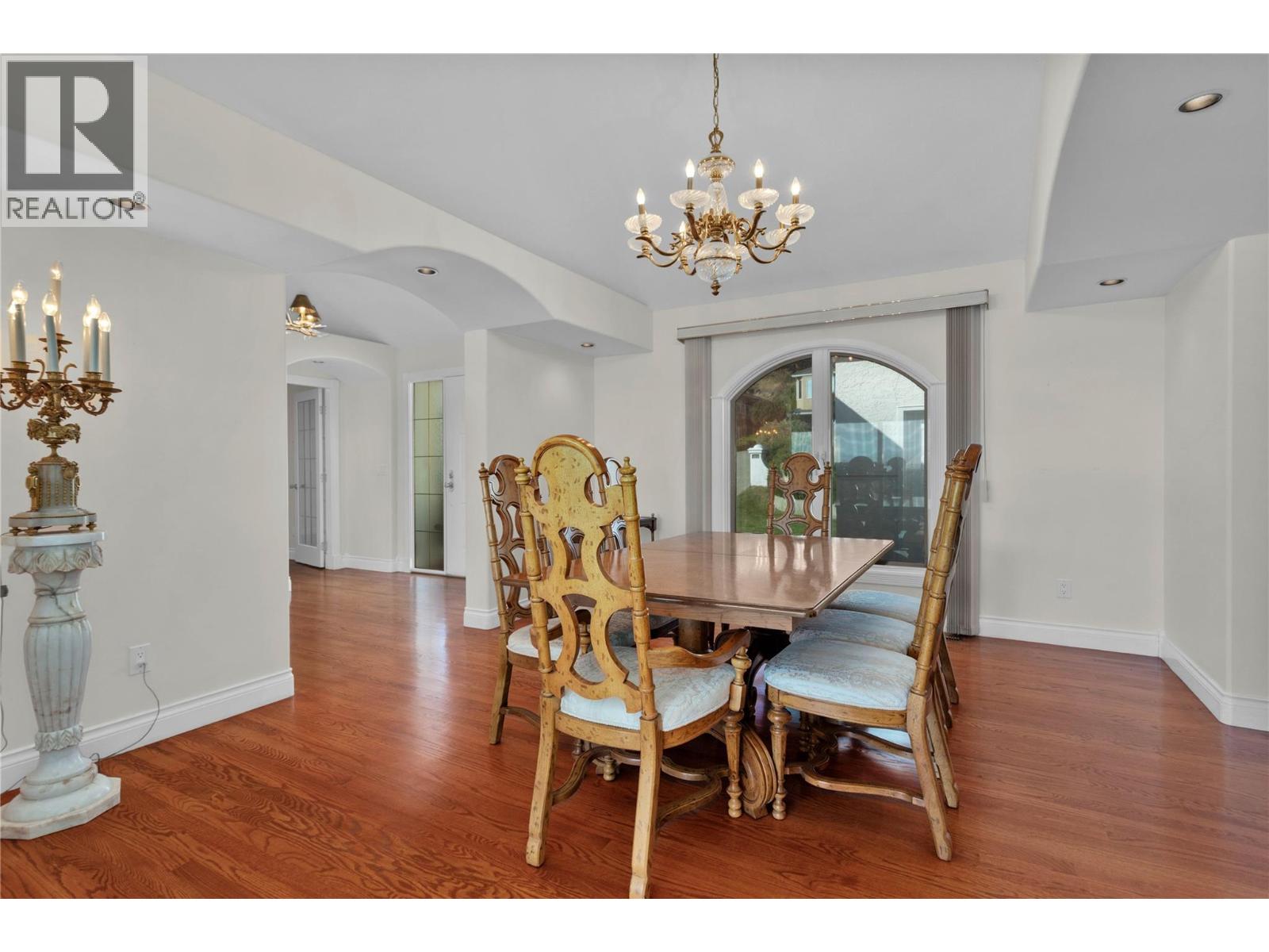 Picture for 2545 Campbell  Road https://www.cirrealty.ca/reb/bc/5/10363525_9.jpg