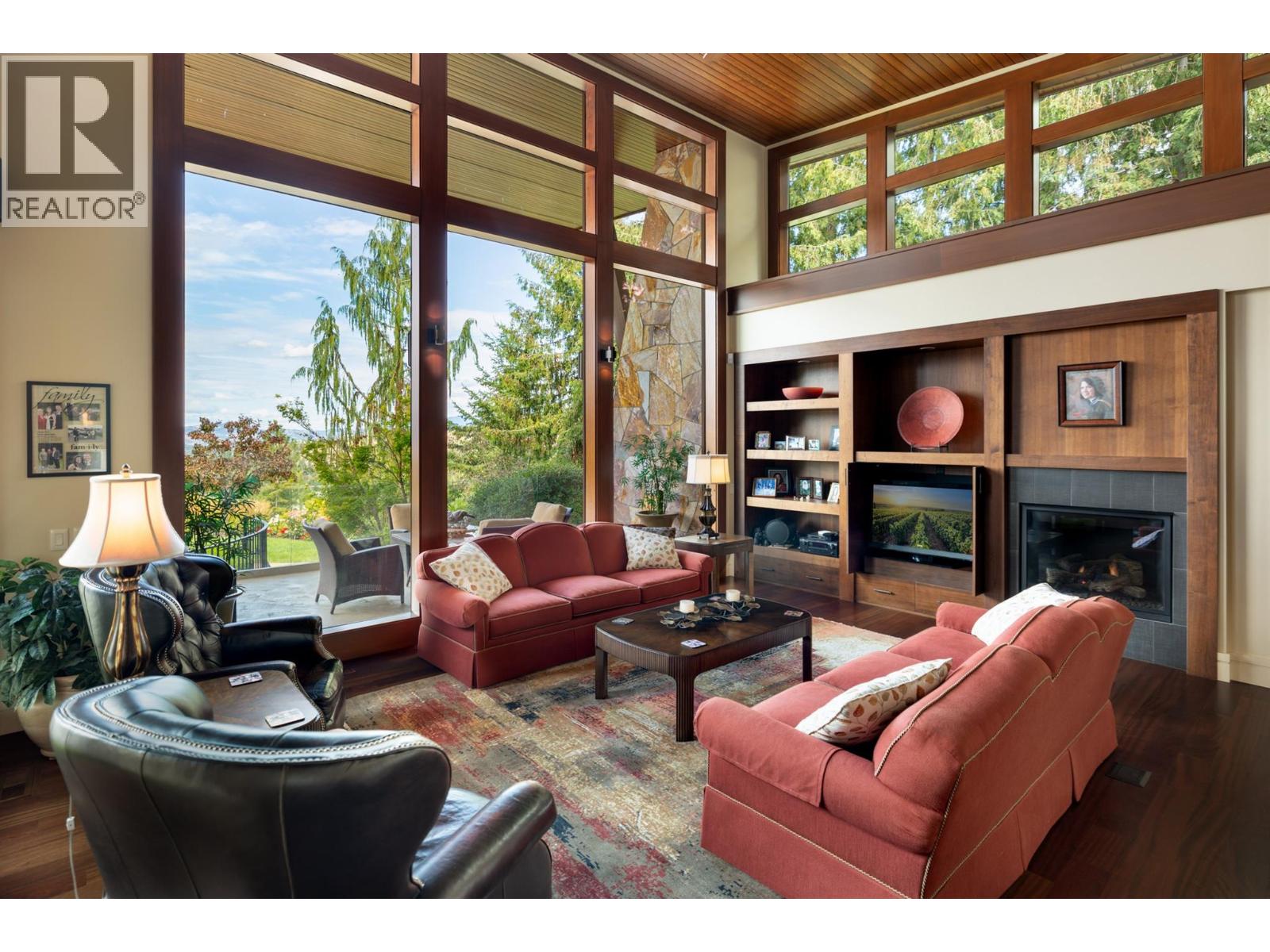 Picture for 704 Barnaby  Road https://www.cirrealty.ca/reb/bc/5/10363565_28.jpg