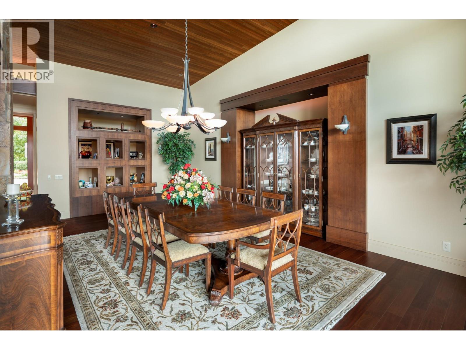 Picture for 704 Barnaby  Road https://www.cirrealty.ca/reb/bc/5/10363565_36.jpg