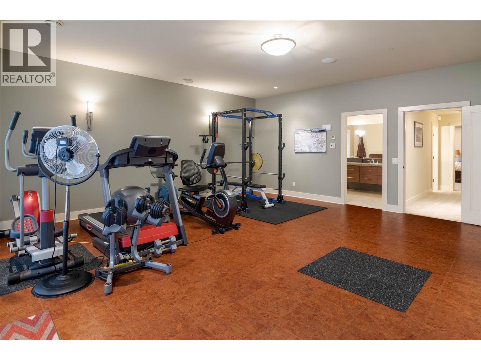 Picture for 704 Barnaby  Road https://www.cirrealty.ca/reb/bc/5/10363565_71.jpg