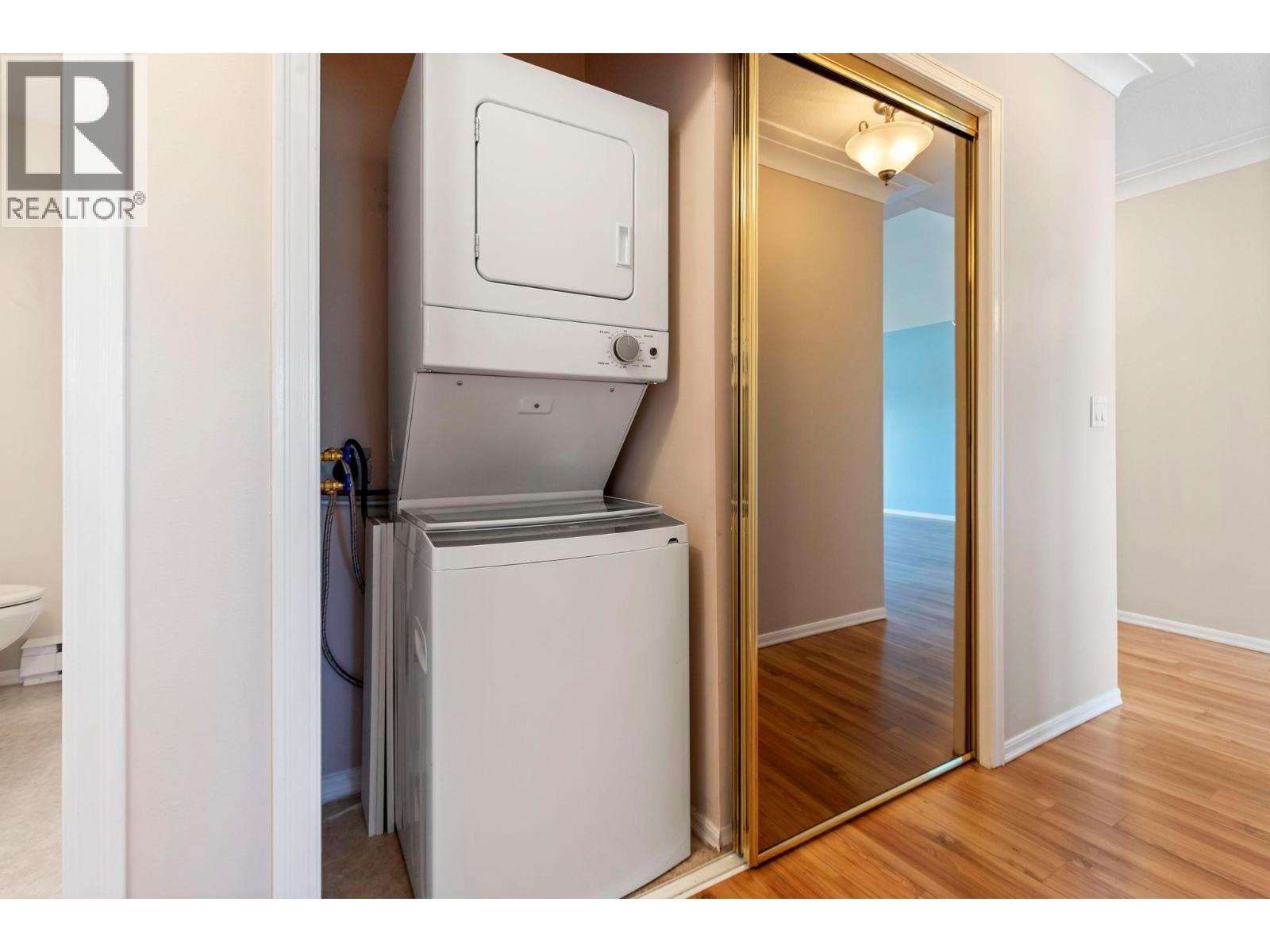 Picture for Unit #308, 3283 Casorso  Road https://www.cirrealty.ca/reb/bc/5/10363615_15.jpg