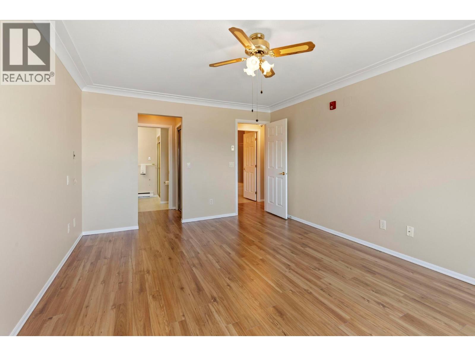 Picture for Unit #308, 3283 Casorso  Road https://www.cirrealty.ca/reb/bc/5/10363615_16.jpg