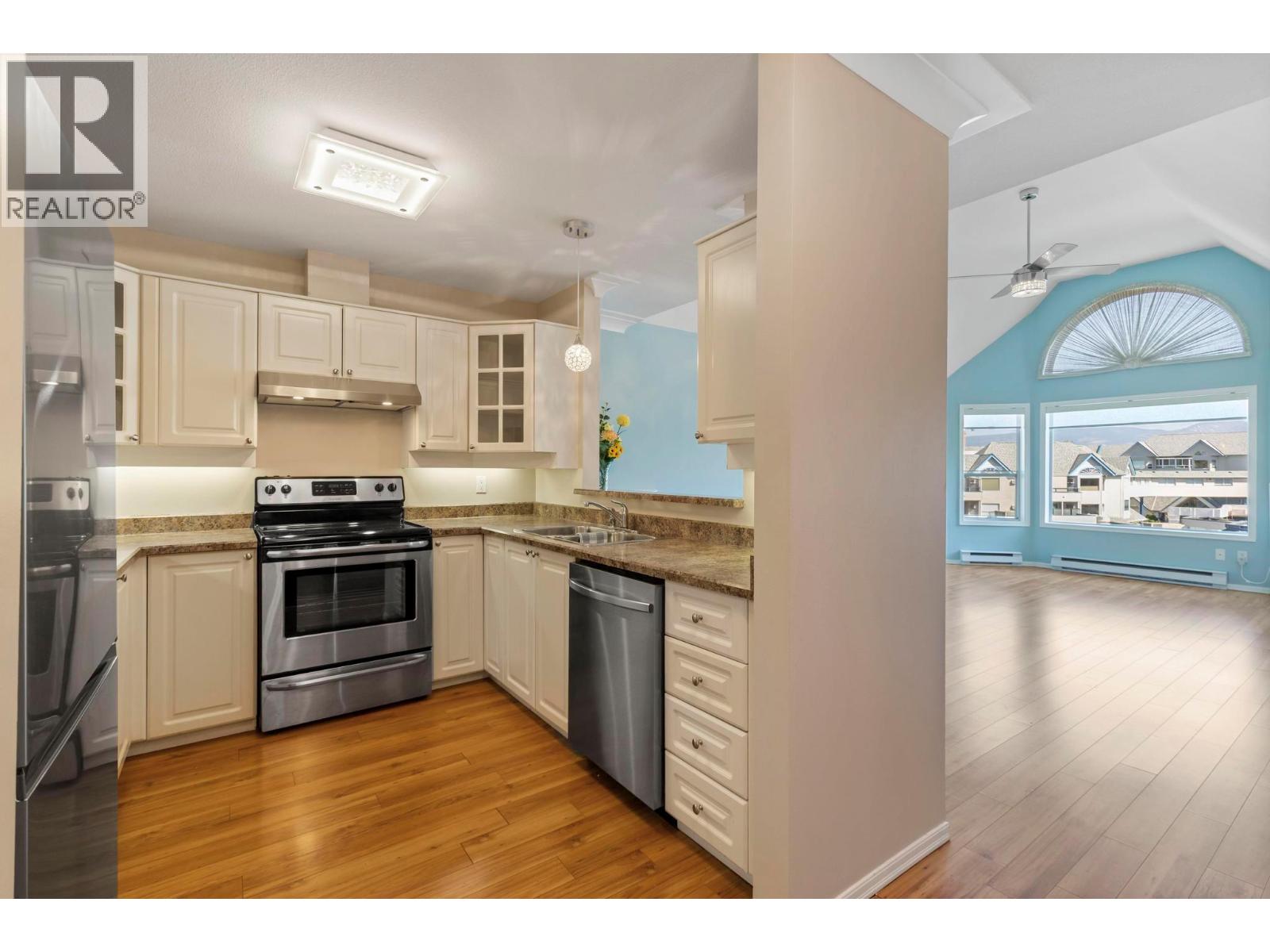 Picture for Unit #308, 3283 Casorso  Road