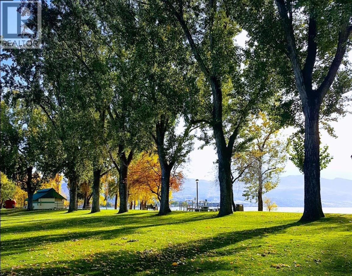 Picture for Unit #308, 3283 Casorso  Road https://www.cirrealty.ca/reb/bc/5/10363615_42.jpg