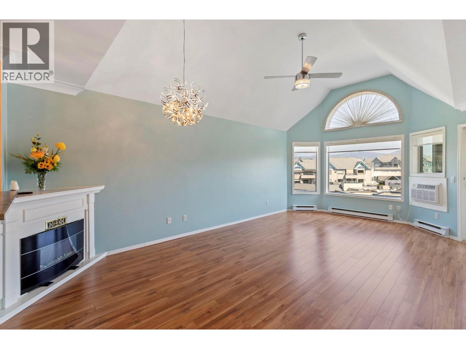 Picture for Unit #308, 3283 Casorso  Road https://www.cirrealty.ca/reb/bc/5/10363615_9.jpg