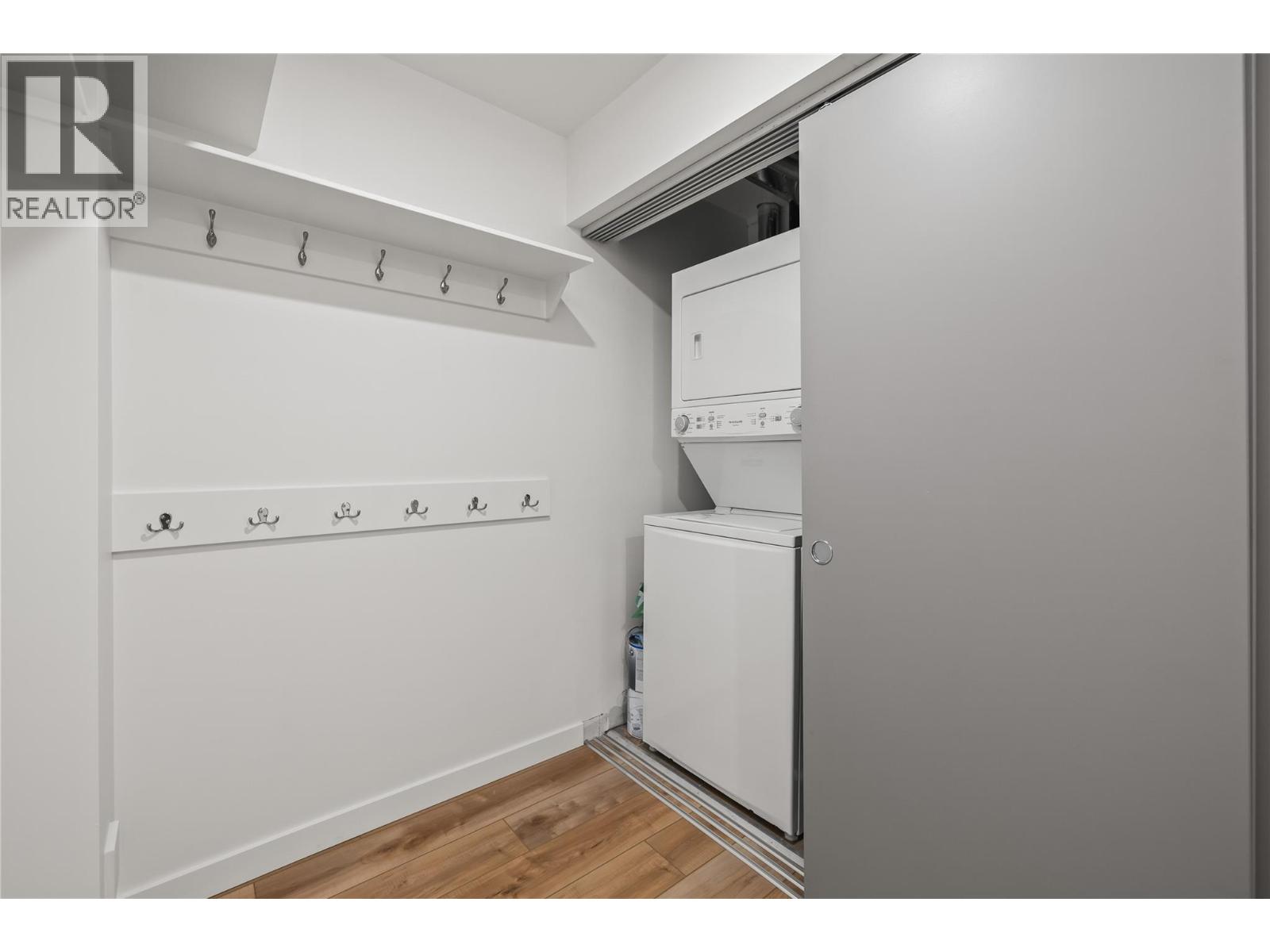 Picture for Unit #3, 2957 Conlin  Court https://www.cirrealty.ca/reb/bc/5/10363985_22.jpg