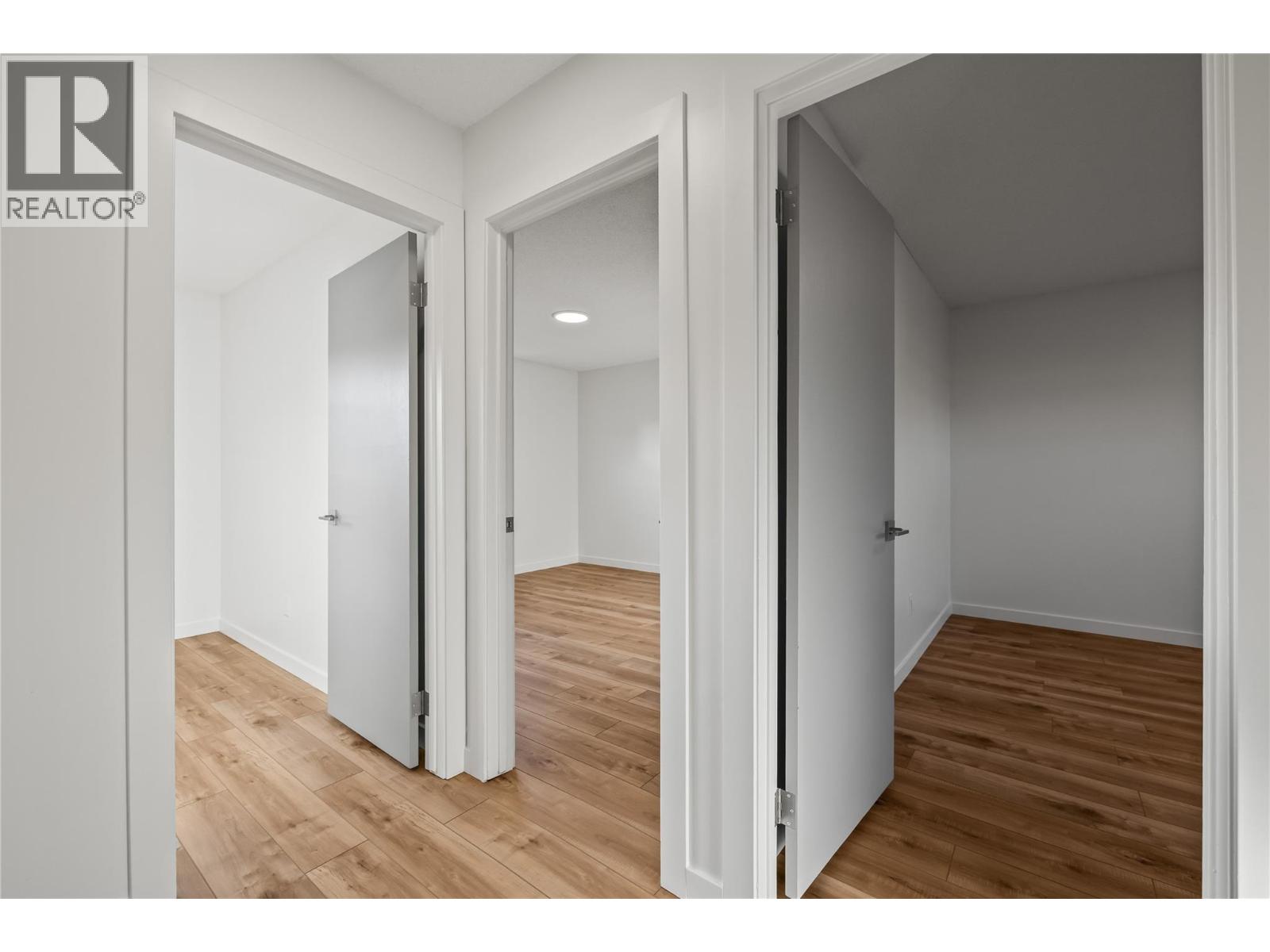 Picture for Unit #3, 2957 Conlin  Court https://www.cirrealty.ca/reb/bc/5/10363985_25.jpg