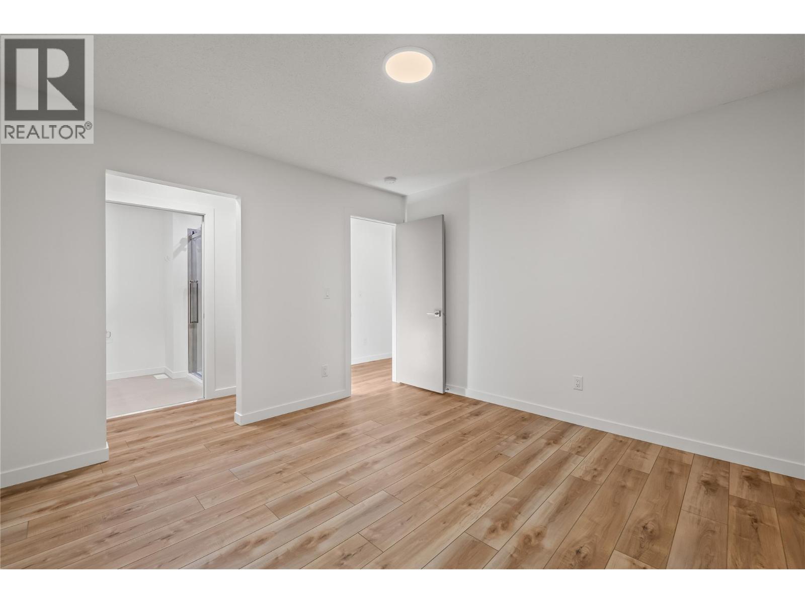 Picture for Unit #3, 2957 Conlin  Court https://www.cirrealty.ca/reb/bc/5/10363985_27.jpg