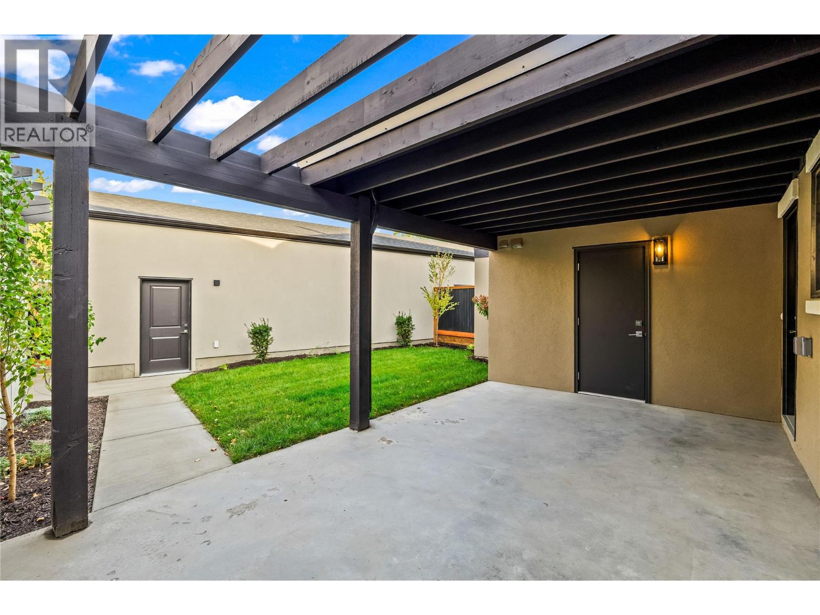 Picture for Unit #3, 2957 Conlin  Court https://www.cirrealty.ca/reb/bc/5/10363985_38.jpg