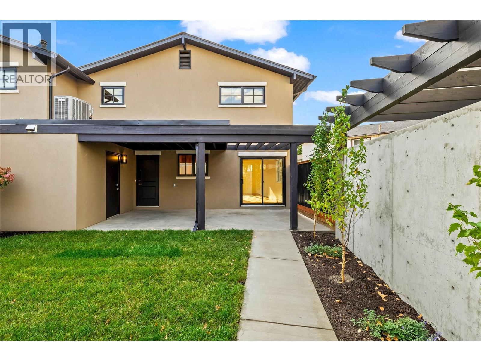 Picture for Unit #3, 2957 Conlin  Court https://www.cirrealty.ca/reb/bc/5/10363985_39.jpg