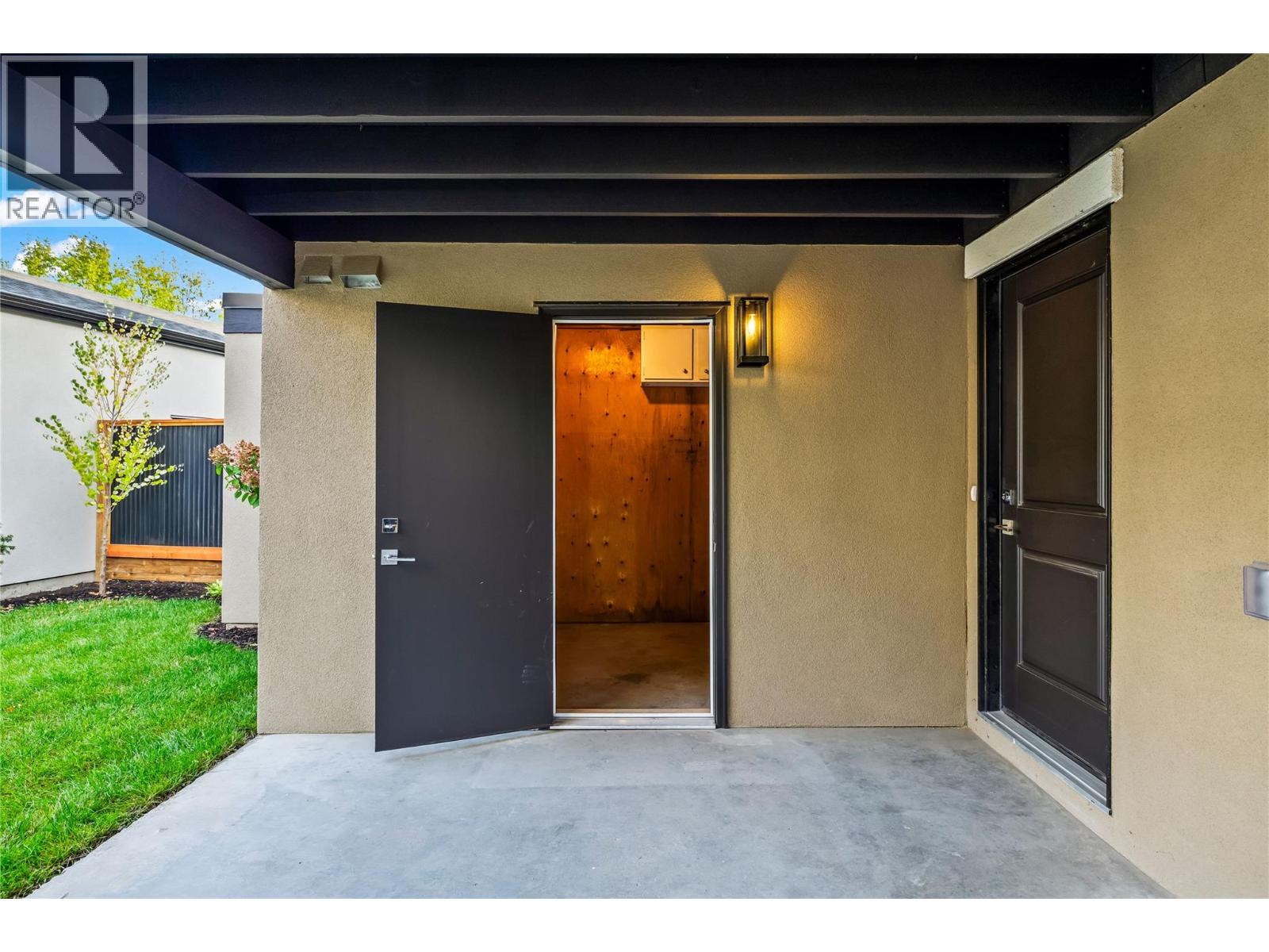 Picture for Unit #3, 2957 Conlin  Court https://www.cirrealty.ca/reb/bc/5/10363985_40.jpg