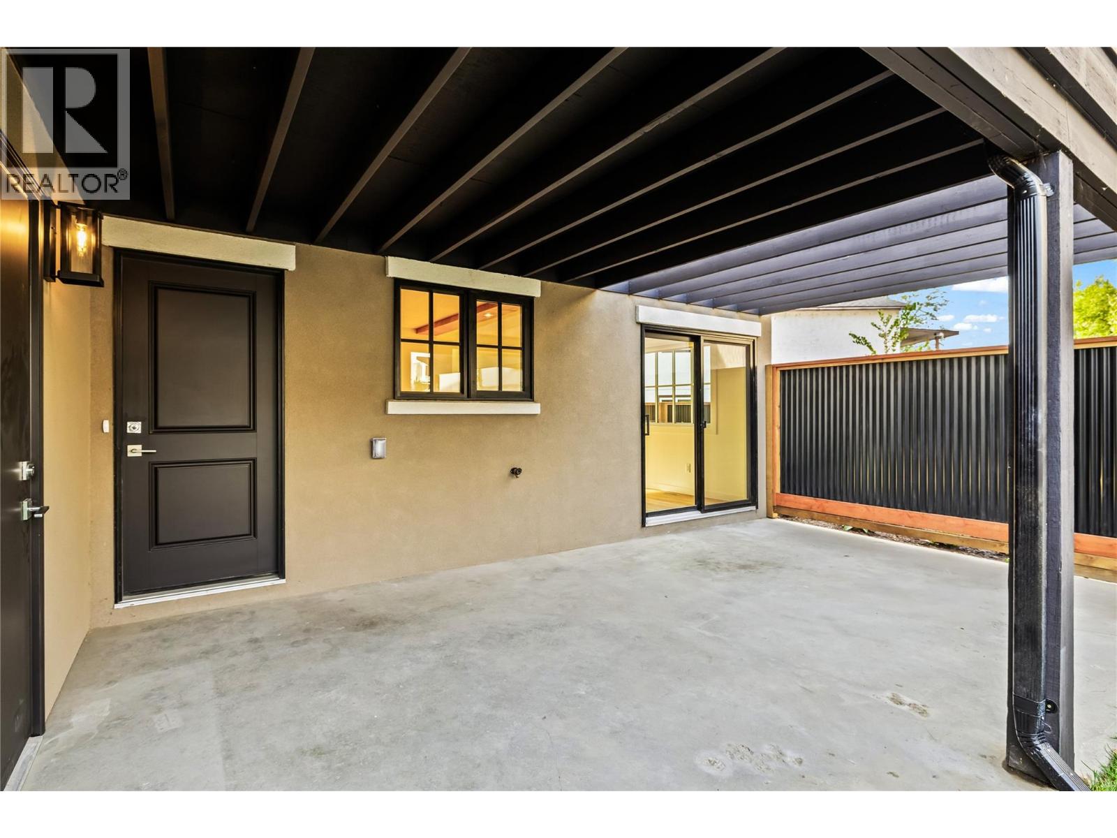 Picture for Unit #3, 2957 Conlin  Court https://www.cirrealty.ca/reb/bc/5/10363985_41.jpg