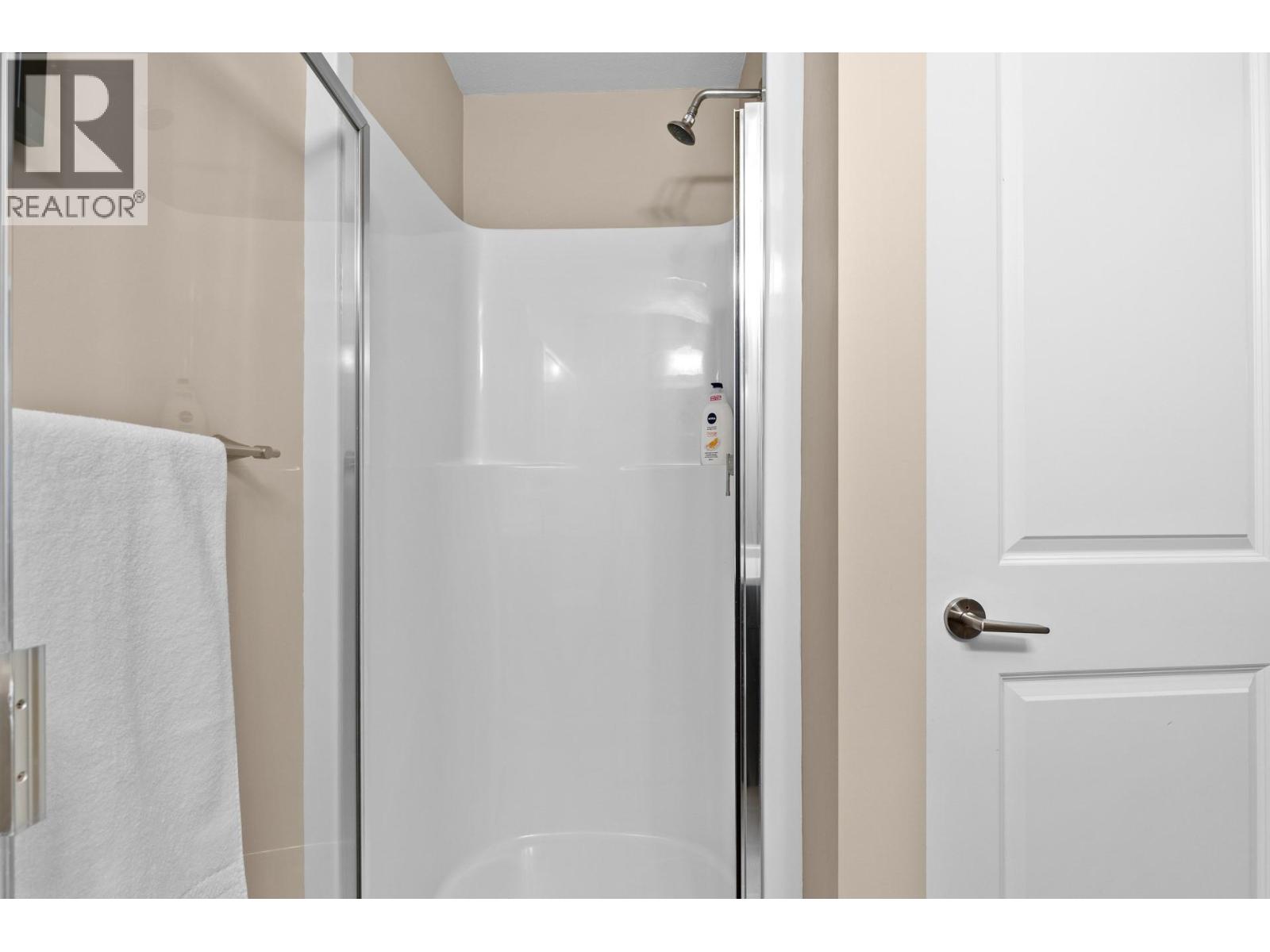 Picture for Unit #209, 1350 Ridgeway  Drive https://www.cirrealty.ca/reb/bc/5/10364155_15.jpg