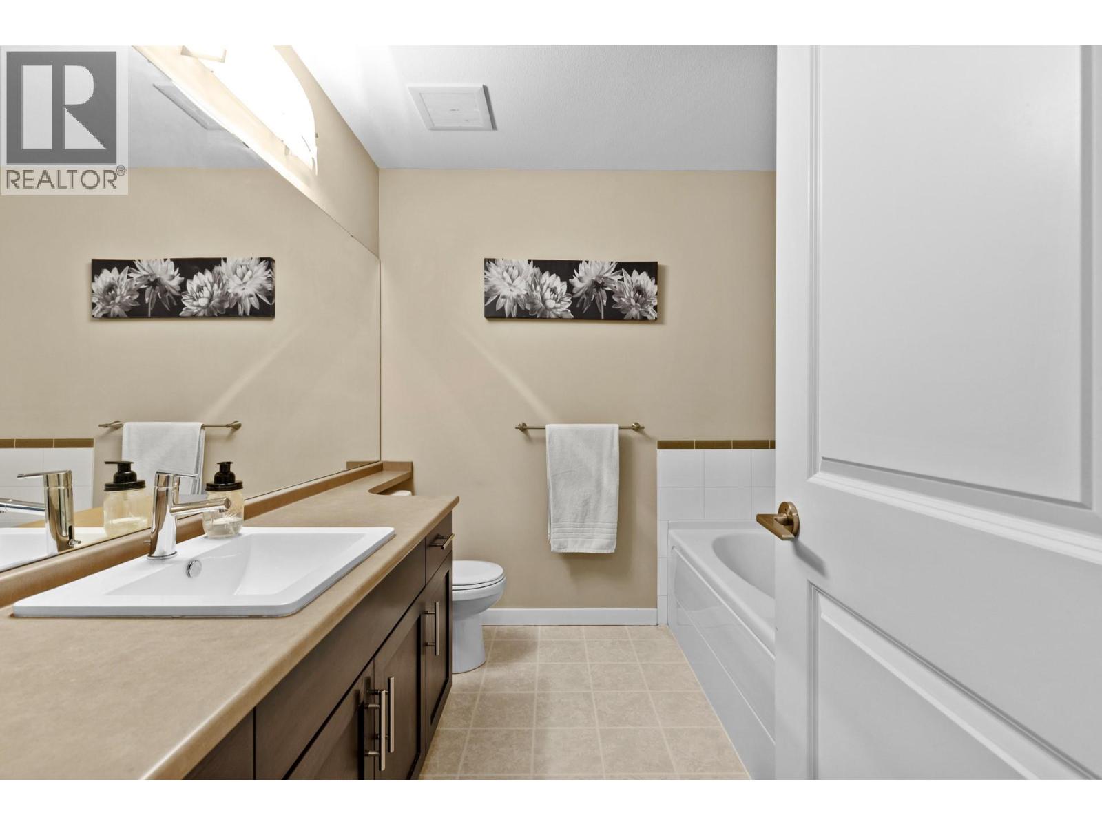 Picture for Unit #209, 1350 Ridgeway  Drive https://www.cirrealty.ca/reb/bc/5/10364155_21.jpg