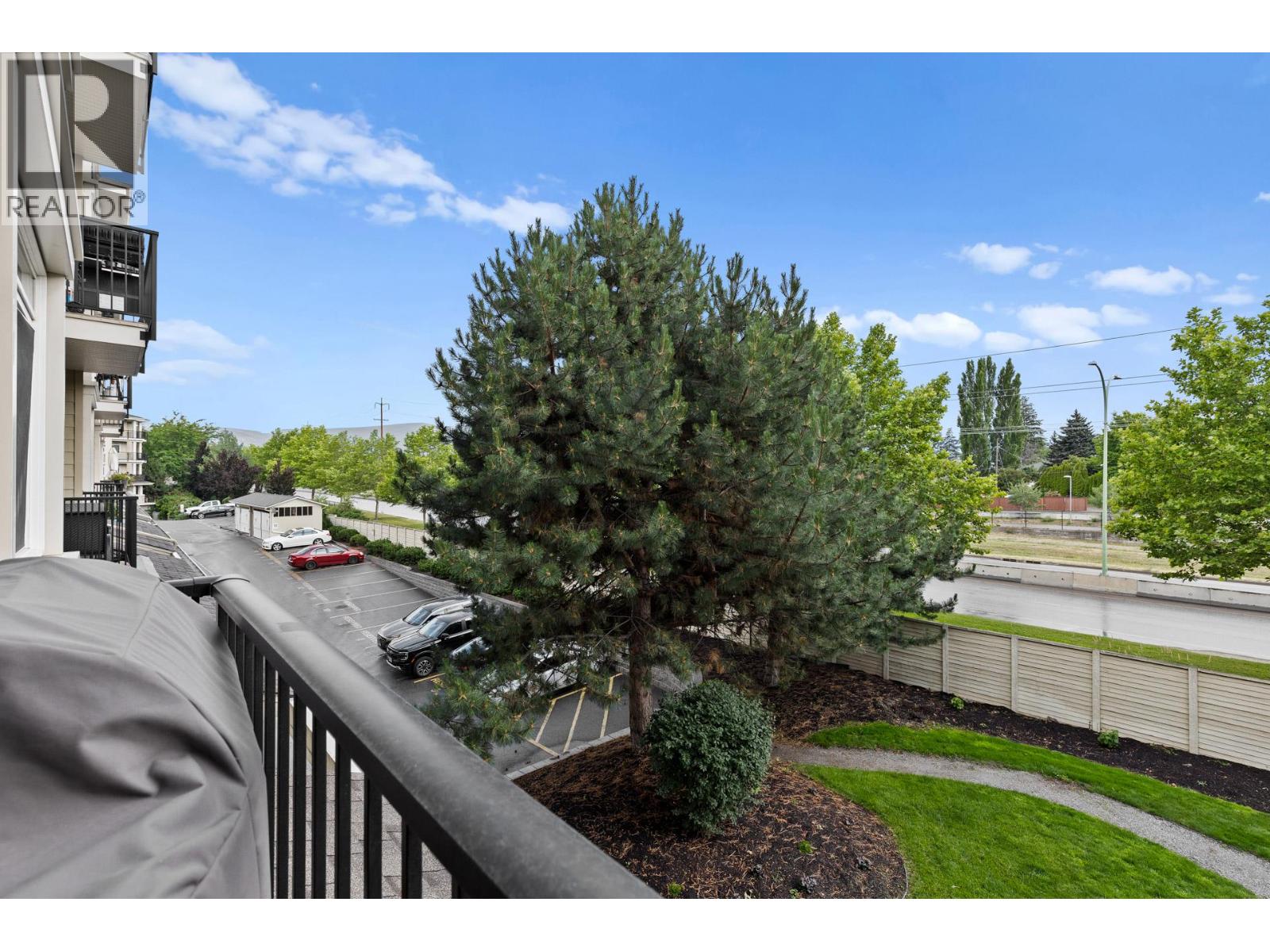 Picture for Unit #209, 1350 Ridgeway  Drive https://www.cirrealty.ca/reb/bc/5/10364155_26.jpg