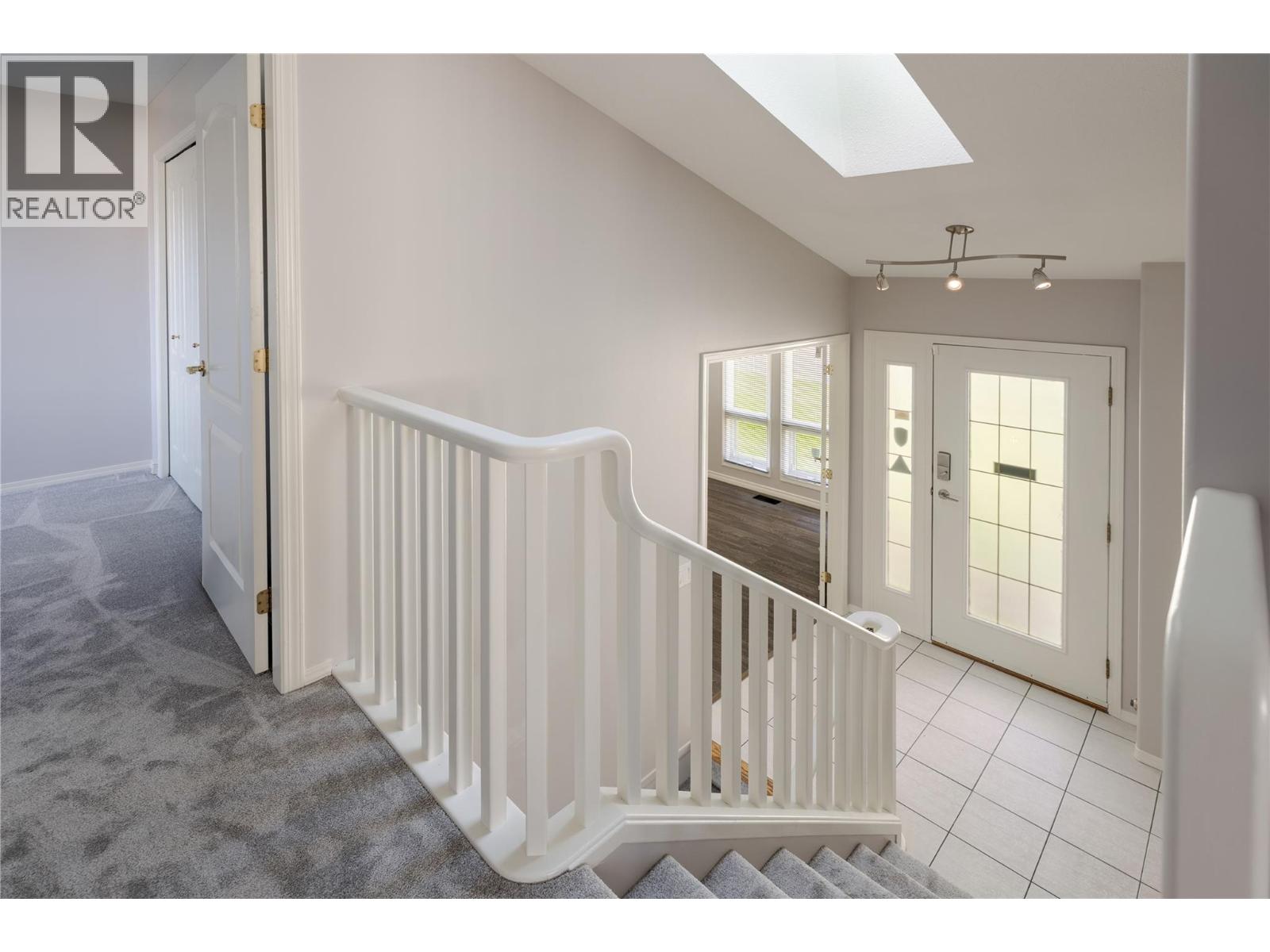 Picture for Unit #16, 980 DILWORTH  Drive https://www.cirrealty.ca/reb/bc/5/10364195_13.jpg