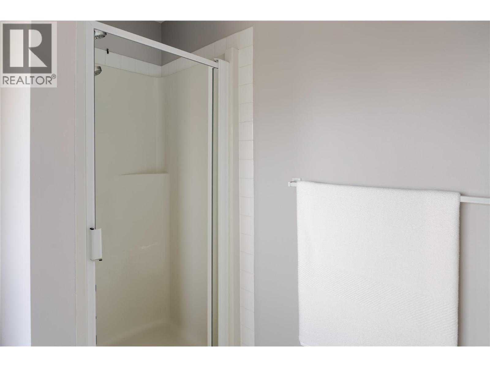 Picture for Unit #16, 980 DILWORTH  Drive https://www.cirrealty.ca/reb/bc/5/10364195_18.jpg