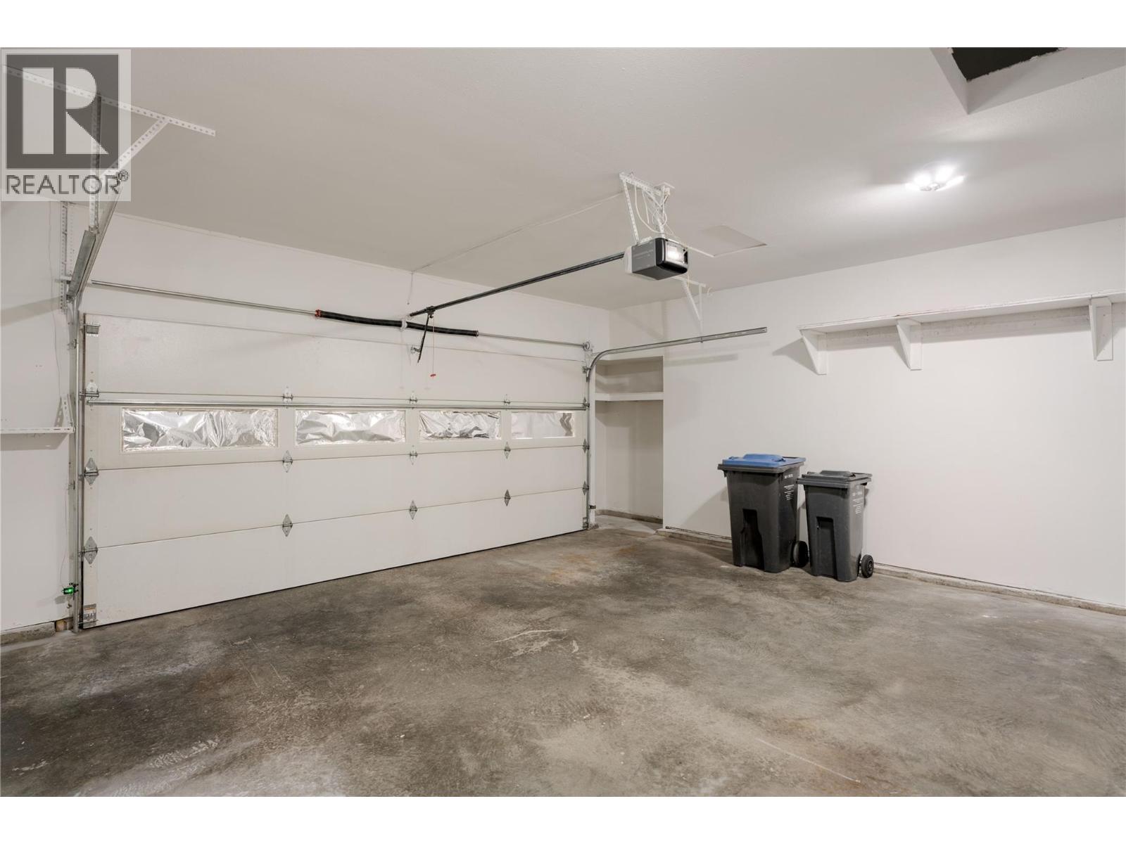 Picture for Unit #16, 980 DILWORTH  Drive https://www.cirrealty.ca/reb/bc/5/10364195_24.jpg