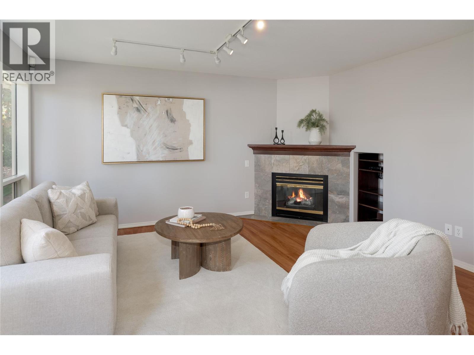 Picture for Unit #16, 980 DILWORTH  Drive