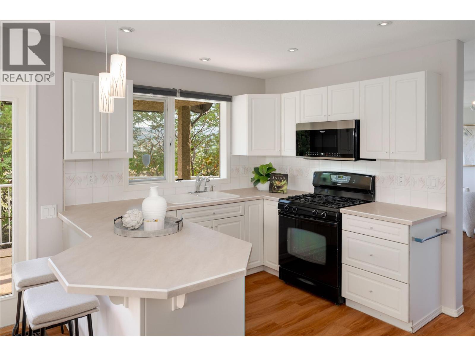 Picture for Unit #16, 980 DILWORTH  Drive