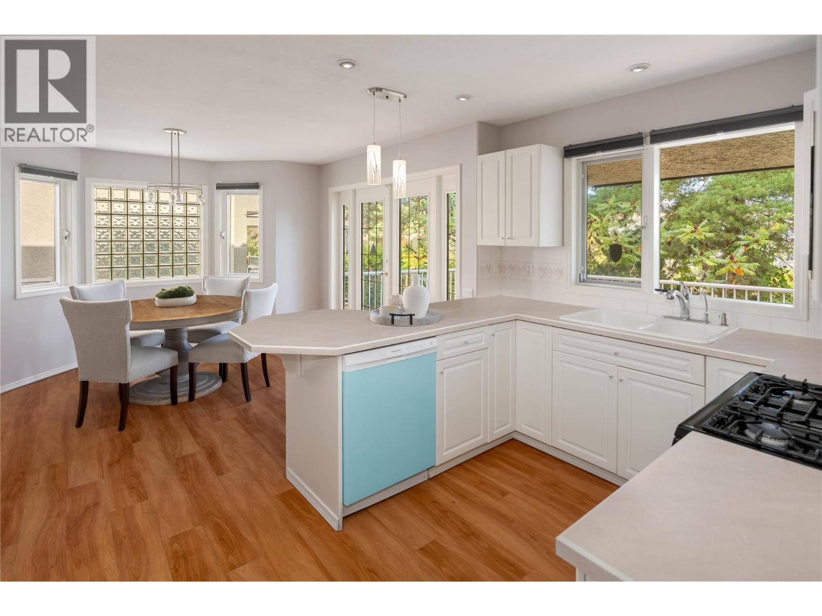 Picture for Unit #16, 980 DILWORTH  Drive