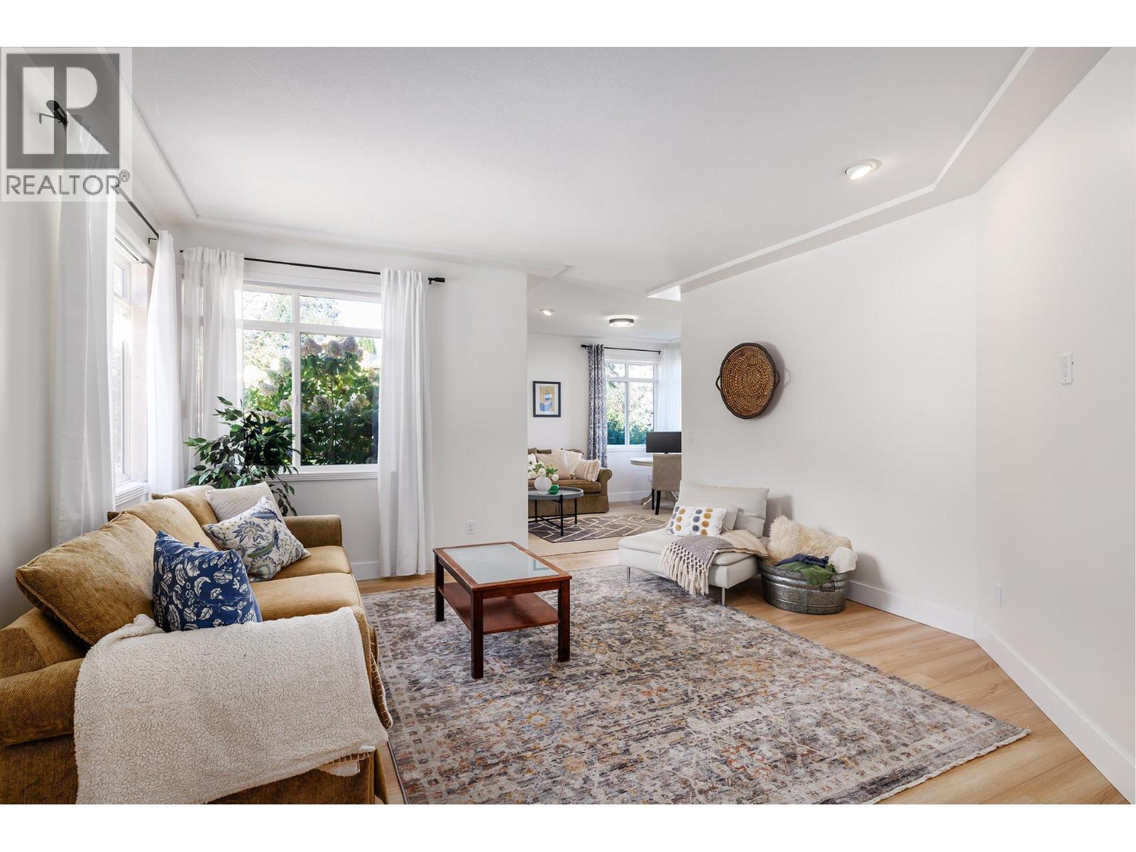 Picture for 1677 Mission Hill  Road https://www.cirrealty.ca/reb/bc/5/10364265_13.jpg