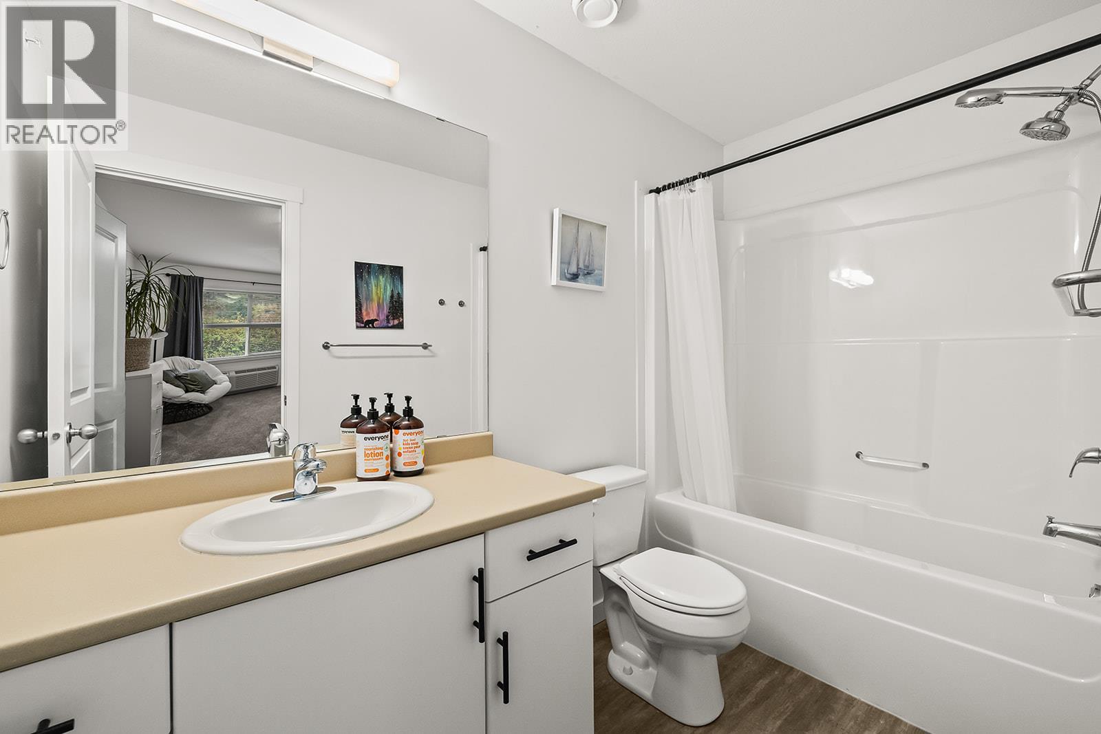 Picture for Unit #314, 1481 Glenmore  RoadN https://www.cirrealty.ca/reb/bc/5/10364405_14.jpg