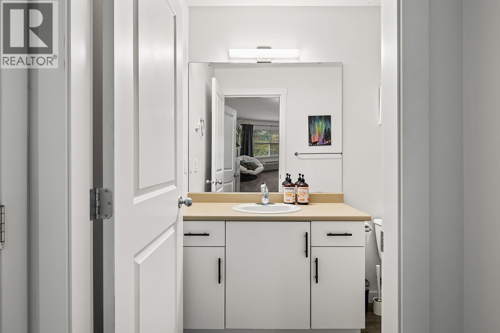 Picture for Unit #314, 1481 Glenmore  RoadN https://www.cirrealty.ca/reb/bc/5/10364405_15.jpg