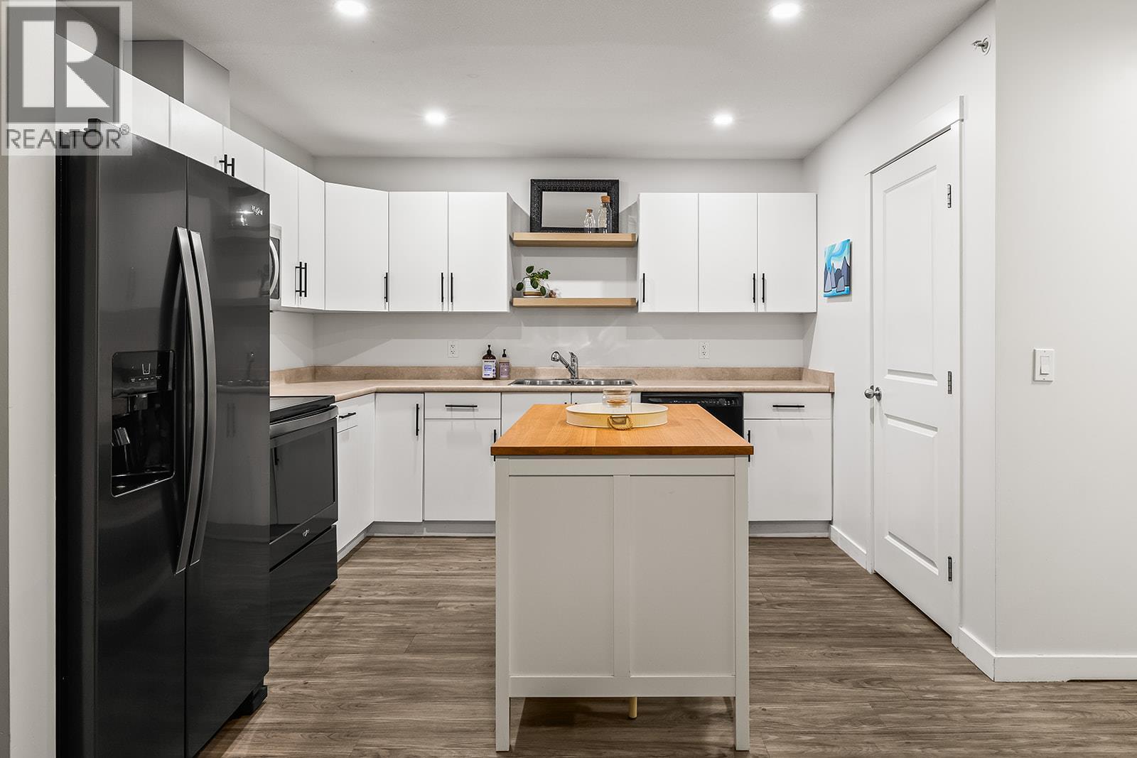 Picture for Unit #314, 1481 Glenmore  RoadN https://www.cirrealty.ca/reb/bc/5/10364405_7.jpg