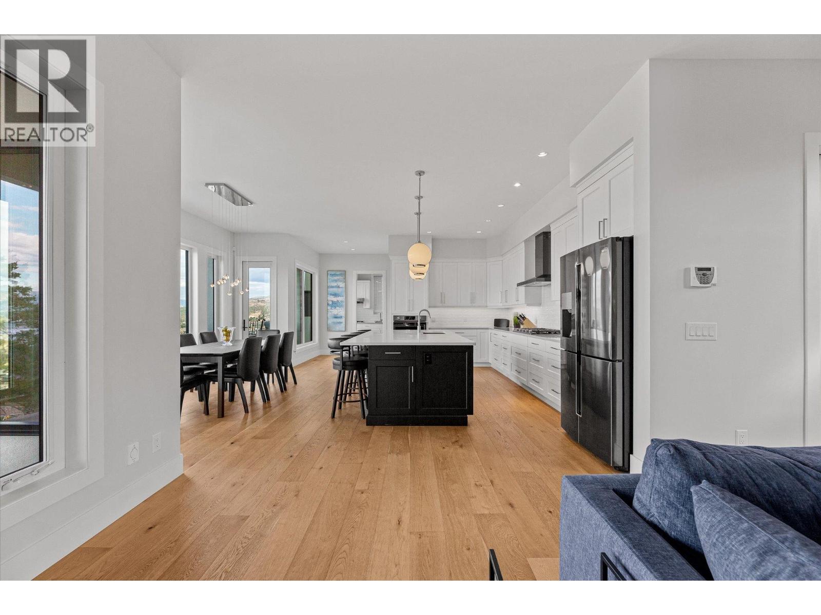 Picture for 980 Ledgeview  Court https://www.cirrealty.ca/reb/bc/5/10364435_18.jpg