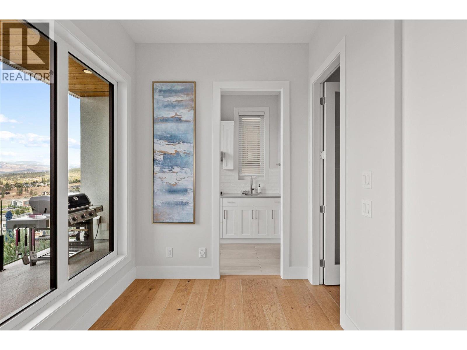 Picture for 980 Ledgeview  Court https://www.cirrealty.ca/reb/bc/5/10364435_22.jpg