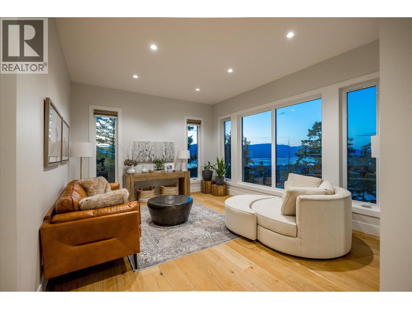 Picture for 980 Ledgeview  Court https://www.cirrealty.ca/reb/bc/5/10364435_30.jpg