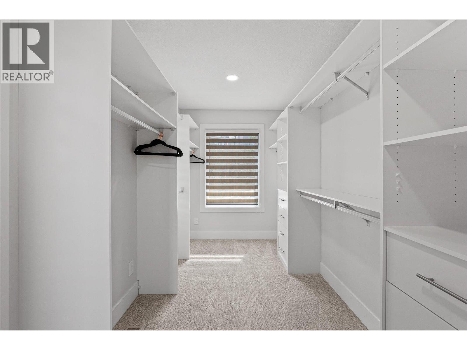 Picture for 980 Ledgeview  Court https://www.cirrealty.ca/reb/bc/5/10364435_41.jpg