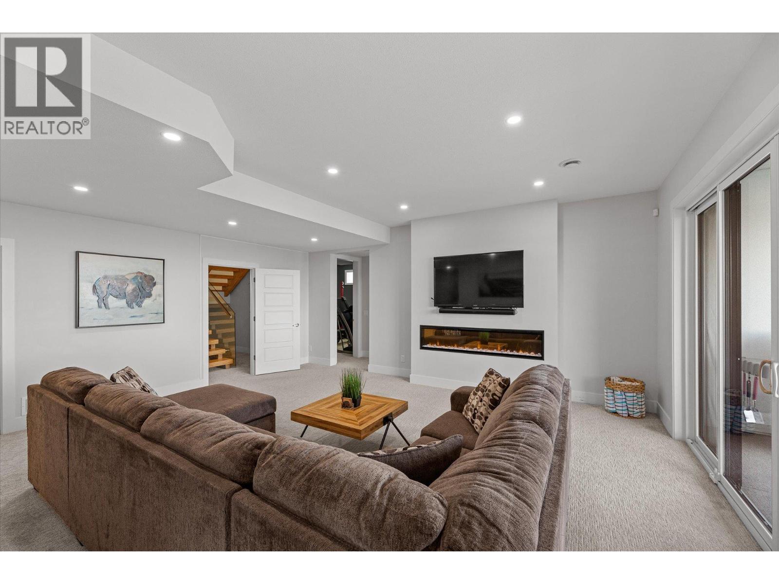 Picture for 980 Ledgeview  Court https://www.cirrealty.ca/reb/bc/5/10364435_47.jpg