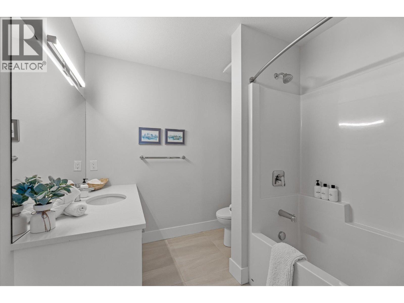 Picture for 980 Ledgeview  Court https://www.cirrealty.ca/reb/bc/5/10364435_53.jpg