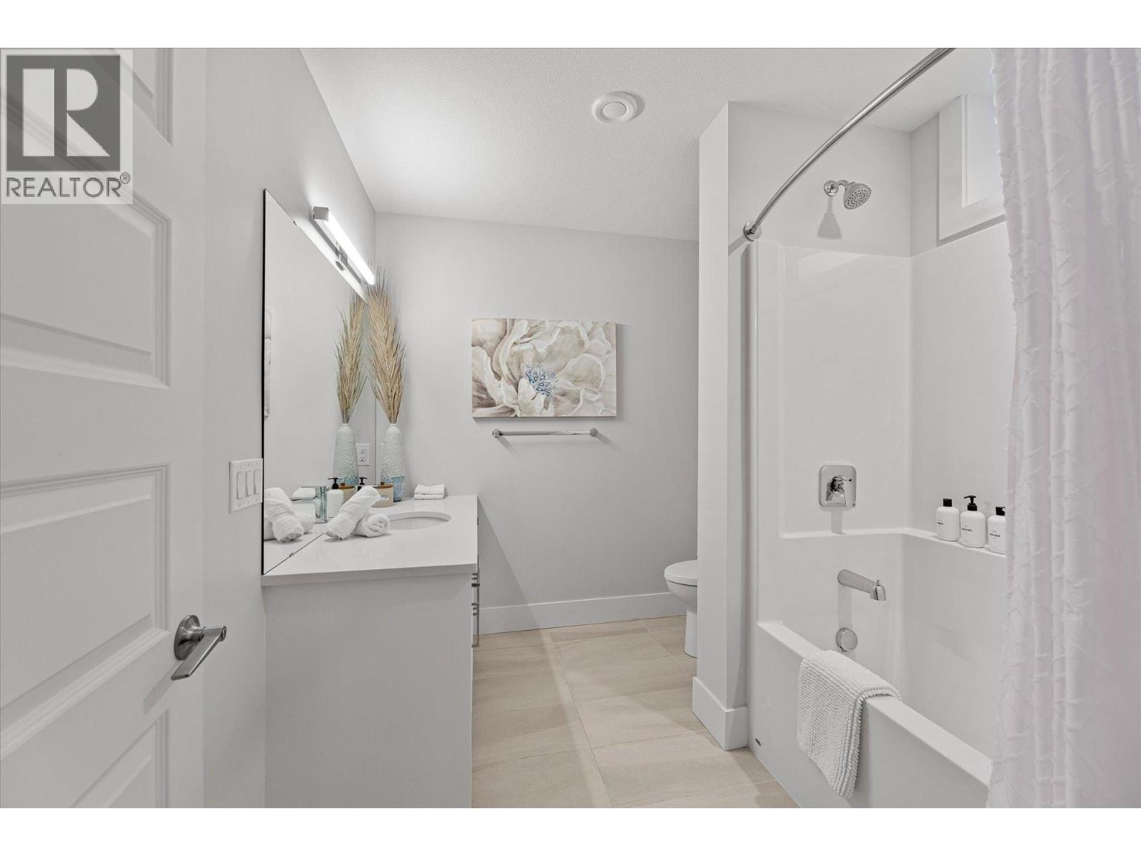 Picture for 980 Ledgeview  Court https://www.cirrealty.ca/reb/bc/5/10364435_58.jpg