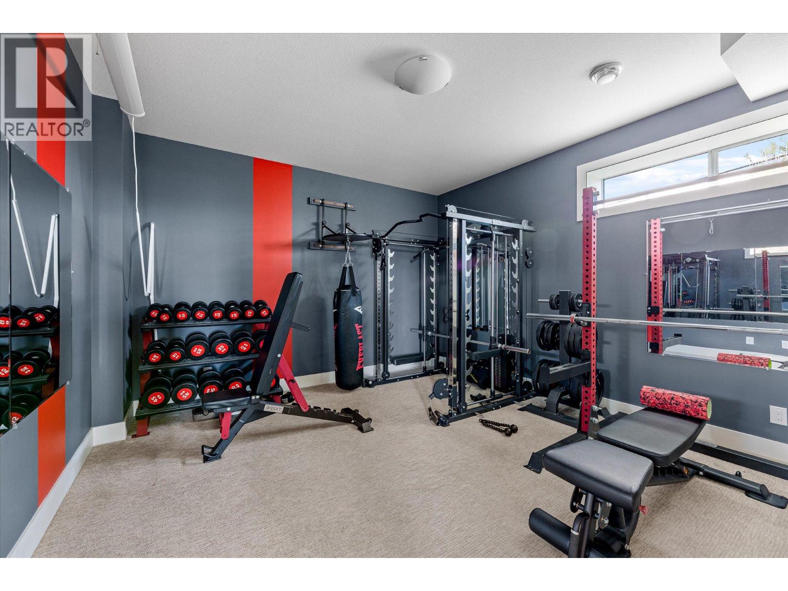 Picture for 980 Ledgeview  Court https://www.cirrealty.ca/reb/bc/5/10364435_59.jpg