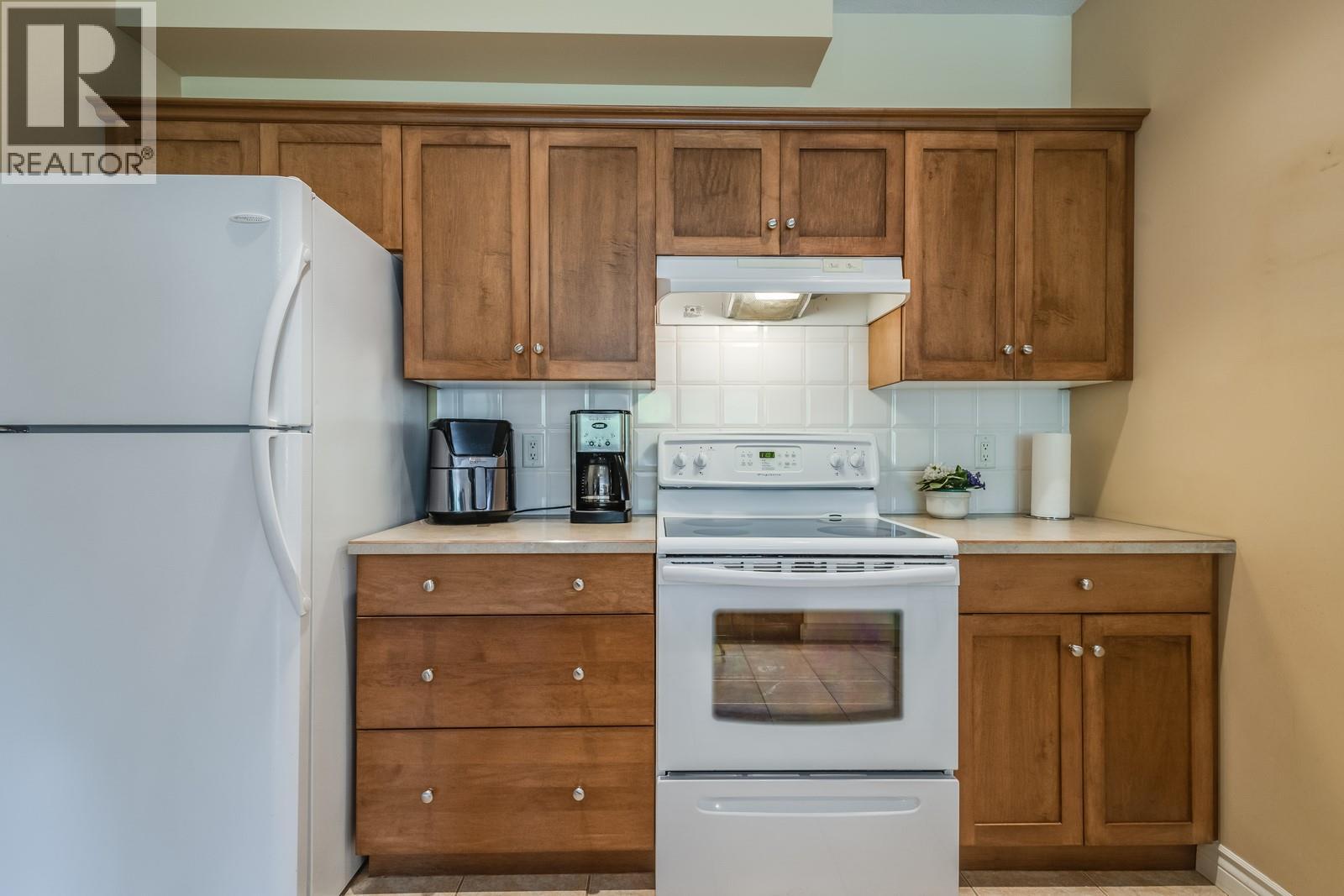 Picture for Unit #306, 1961 Durnin  Road https://www.cirrealty.ca/reb/bc/5/10364685_14.jpg