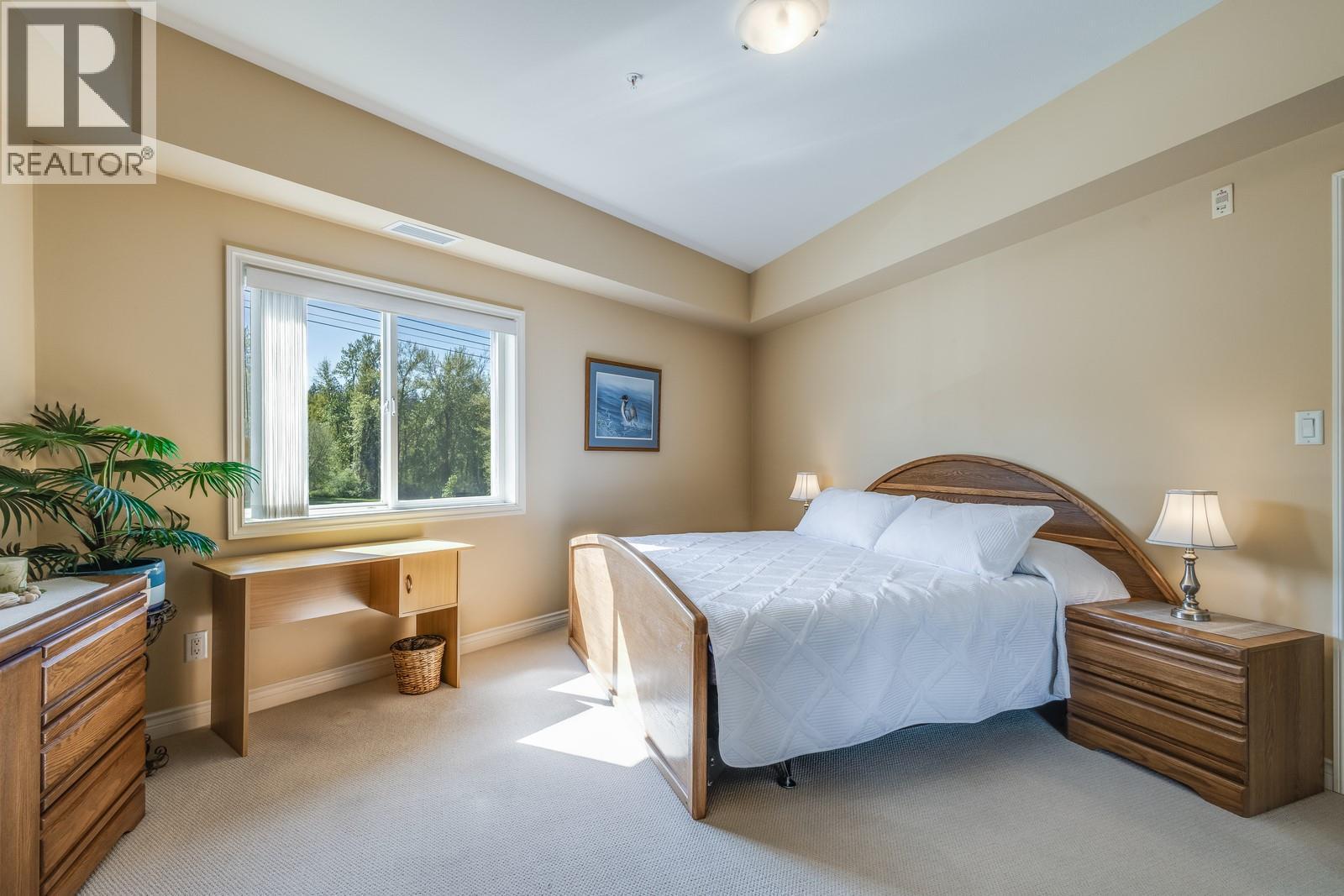 Picture for Unit #306, 1961 Durnin  Road https://www.cirrealty.ca/reb/bc/5/10364685_17.jpg