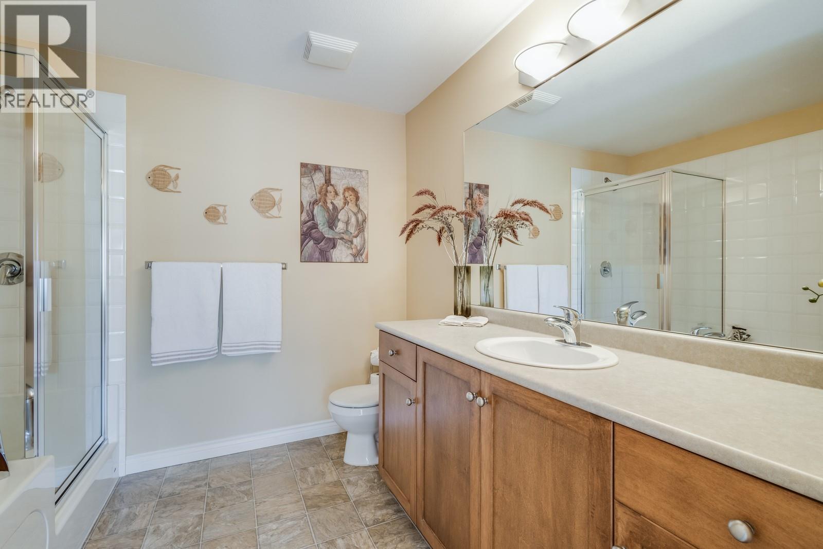 Picture for Unit #306, 1961 Durnin  Road https://www.cirrealty.ca/reb/bc/5/10364685_19.jpg