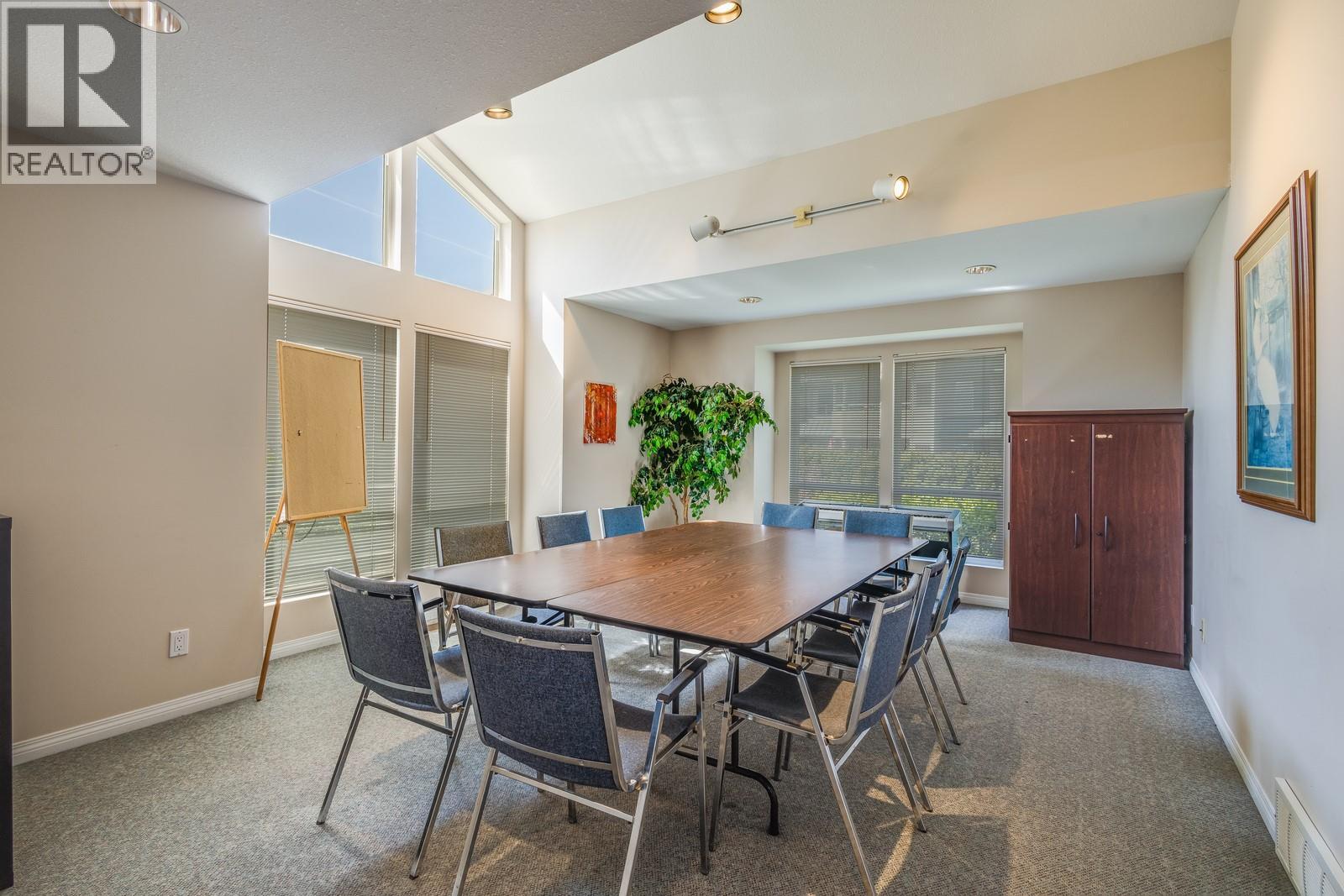 Picture for Unit #306, 1961 Durnin  Road https://www.cirrealty.ca/reb/bc/5/10364685_32.jpg