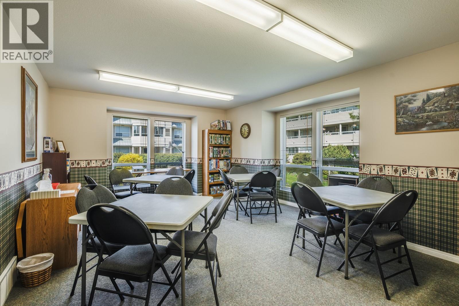 Picture for Unit #306, 1961 Durnin  Road https://www.cirrealty.ca/reb/bc/5/10364685_33.jpg