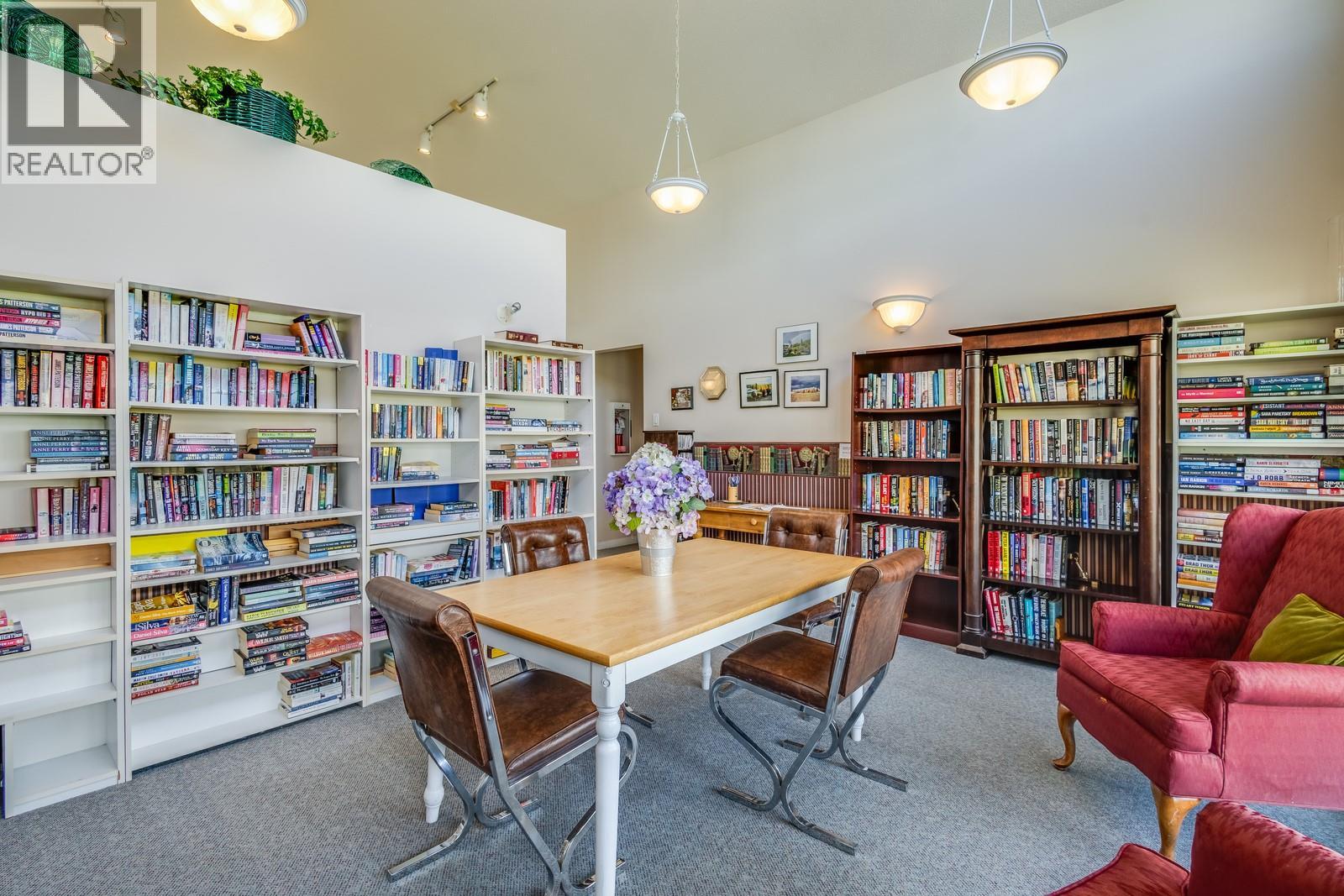 Picture for Unit #306, 1961 Durnin  Road https://www.cirrealty.ca/reb/bc/5/10364685_37.jpg