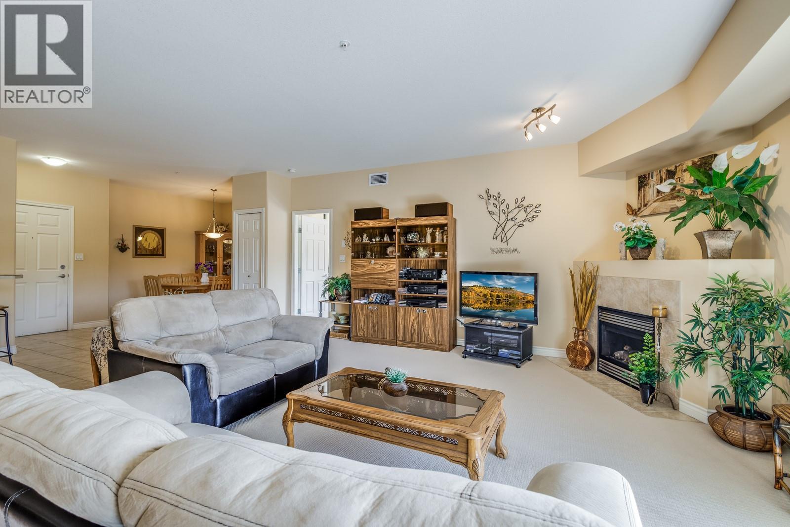 Picture for Unit #306, 1961 Durnin  Road https://www.cirrealty.ca/reb/bc/5/10364685_9.jpg